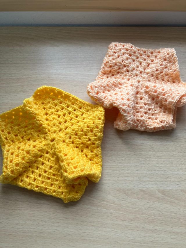 やさしい風合いの毛糸で作られた、星型小物入れ⭐️
マチ付きで、ころんとした形がとても可愛らしい作品です✨ 小さな宝物を入れておける癒しのアイテム🌿

2枚目はのびのびと描かれたイルカの絵画作品🐬✨
利用者さんの感性が光る、素敵な作品です🎨
いつもありがとうございます☺︎

いわさき

#絵画作品 #毛糸小物 #星モチーフ #就労支援 #手作りのある暮らし