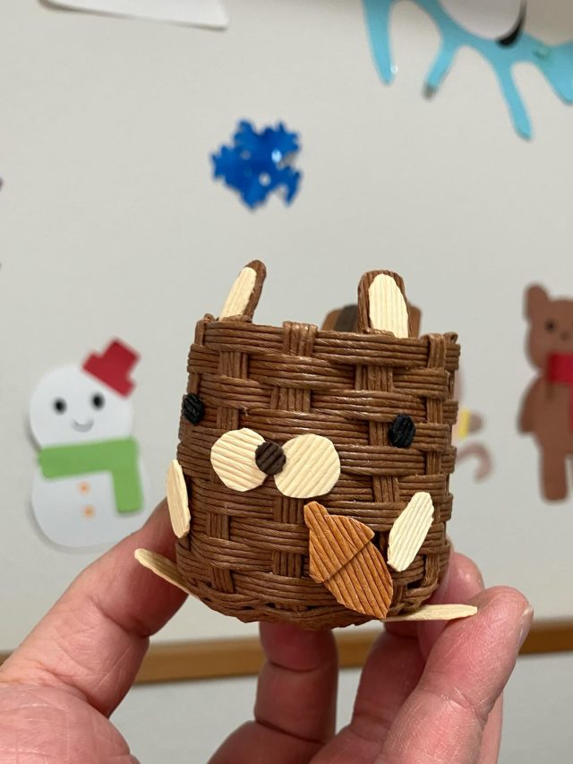 〜クラフト作品紹介〜

りすの表情が可愛い
クラフトカゴが完成しました🐿️✨
一つひとつ丁寧に仕上げながら進められ
少しずつコツも掴めてきたそうです☺︎

利用者さんと一緒に試行錯誤しながら作る時間は
とても充実しています✨

あおき

#クラフト作品 #ハンドメイド #就労支援 #ものづくり #福祉